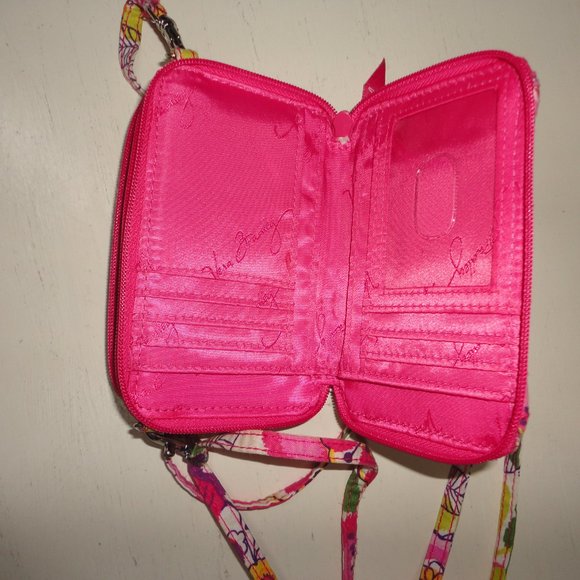 VERA BRADLEY Pink & White Cloth Flowery Pattern Small Crossbody Purse - Picture 5 of 7